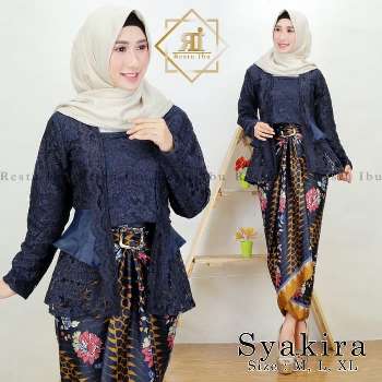 Kebaya Brokat Wisuda Syakira