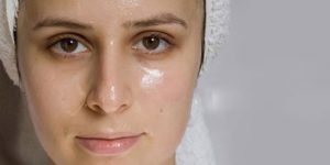 Mengatasi Wajah Berminyak