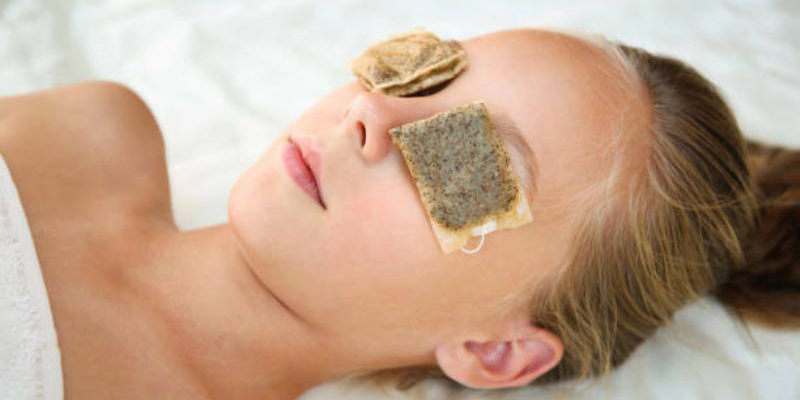 Penyebab Masalah Kulit di Sekitar Mata