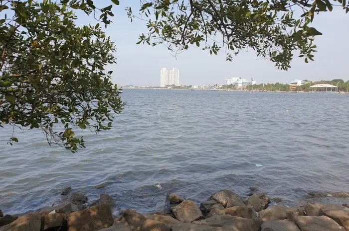 Pantai Marina Ancol