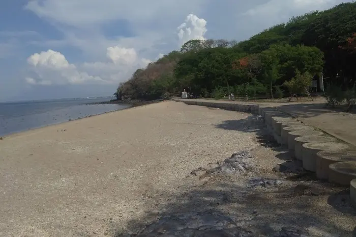 Pantai Tampora