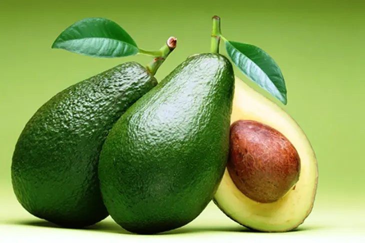 Alpukat: Buah Super Kaya Lemak Sehat